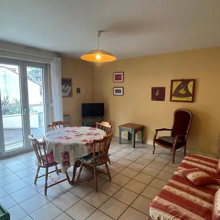 Agreable T2 Centre-ville, Calme Et Lumineux Avec Parking Privatif - Fr-1-555-94