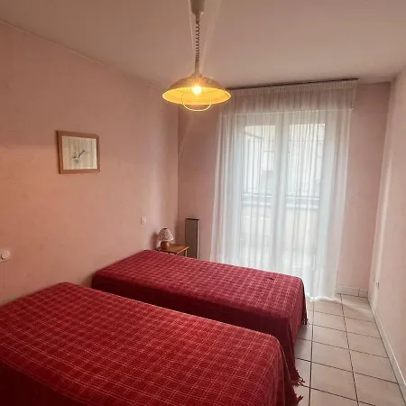 Agreable T2 Centre-ville, Calme Et Lumineux Avec Parking Privatif - Fr-1-555-94 * Aix-les-Bains