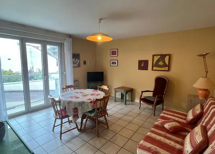 Agreable T2 Centre-ville, Calme Et Lumineux Avec Parking Privatif - Fr-1-555-94